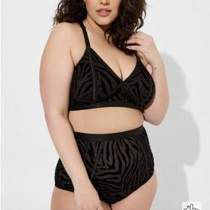 Torrid Velvet Zebra Print Set